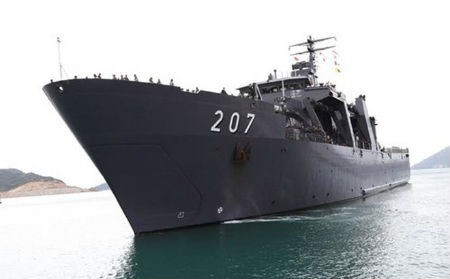 Корабль Сингапура посещает международный порт Камрань  - ảnh 1